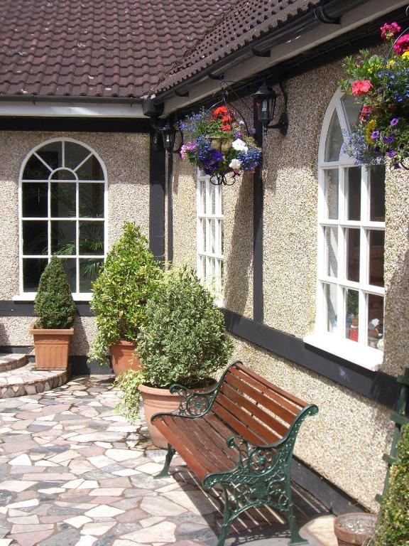 Kings Paget Hotel West Drayton  Экстерьер фото