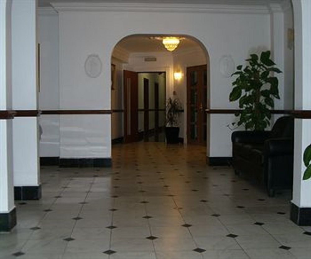 Kings Paget Hotel West Drayton  Экстерьер фото