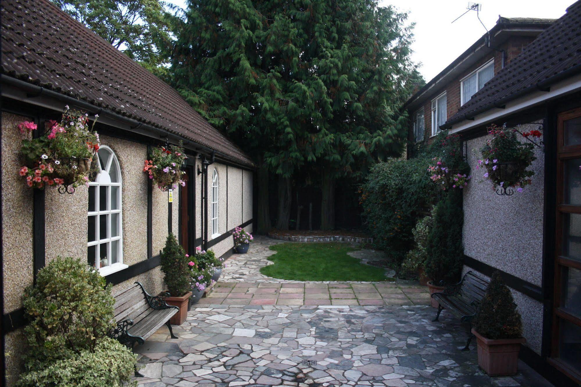 Kings Paget Hotel West Drayton  Экстерьер фото