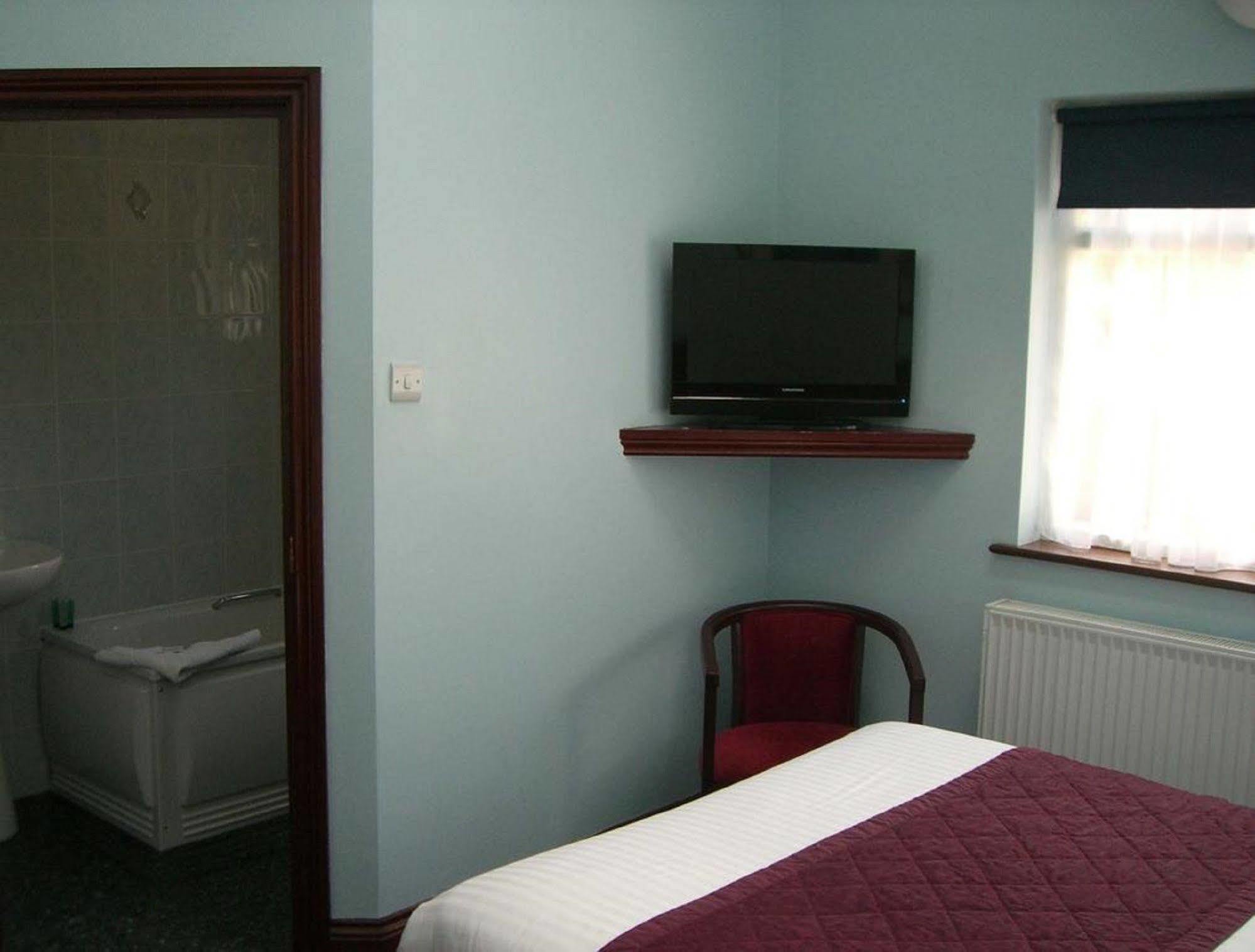 Kings Paget Hotel West Drayton  Экстерьер фото