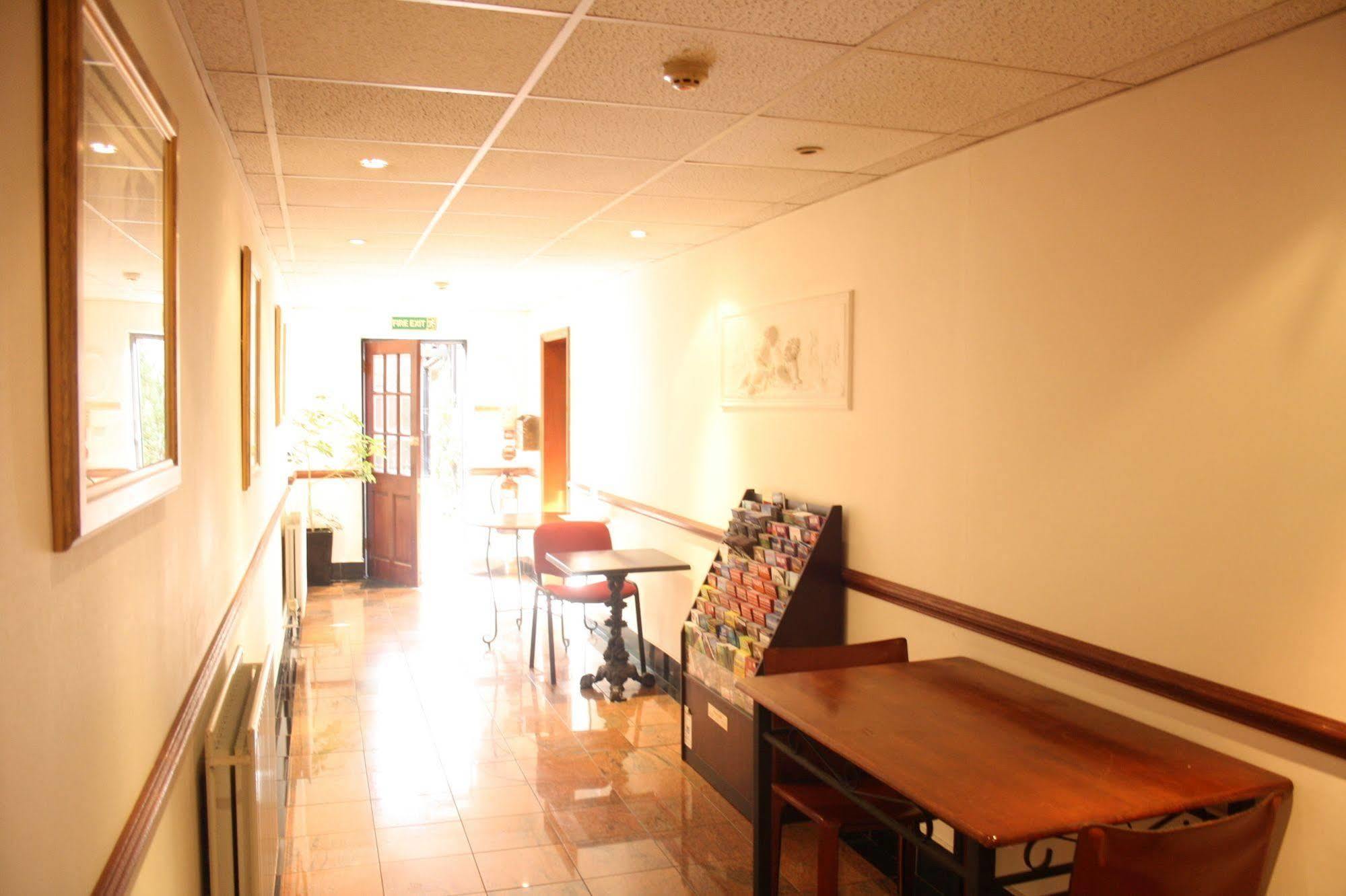 Kings Paget Hotel West Drayton  Экстерьер фото